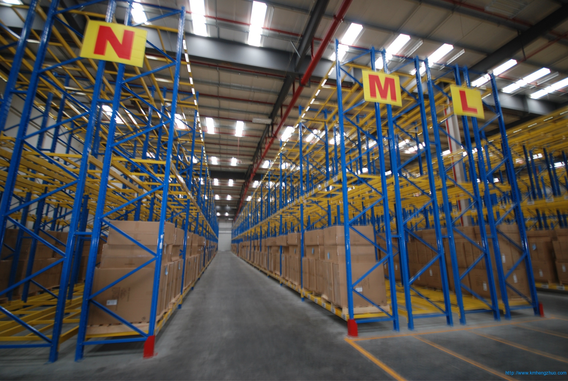 HZ-790型橫梁式貨架    重型高層倉庫貨架應用案例